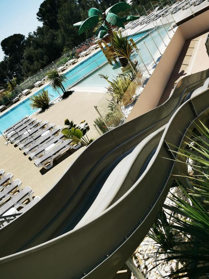 Mobil Home Neuf Camping L Ile Dor Plage St Raphael Avec Piscine Saint-Raphaël Екстериор снимка