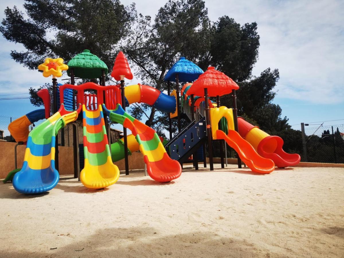Mobil Home Neuf Camping L Ile Dor Plage St Raphael Avec Piscine Saint-Raphaël Екстериор снимка